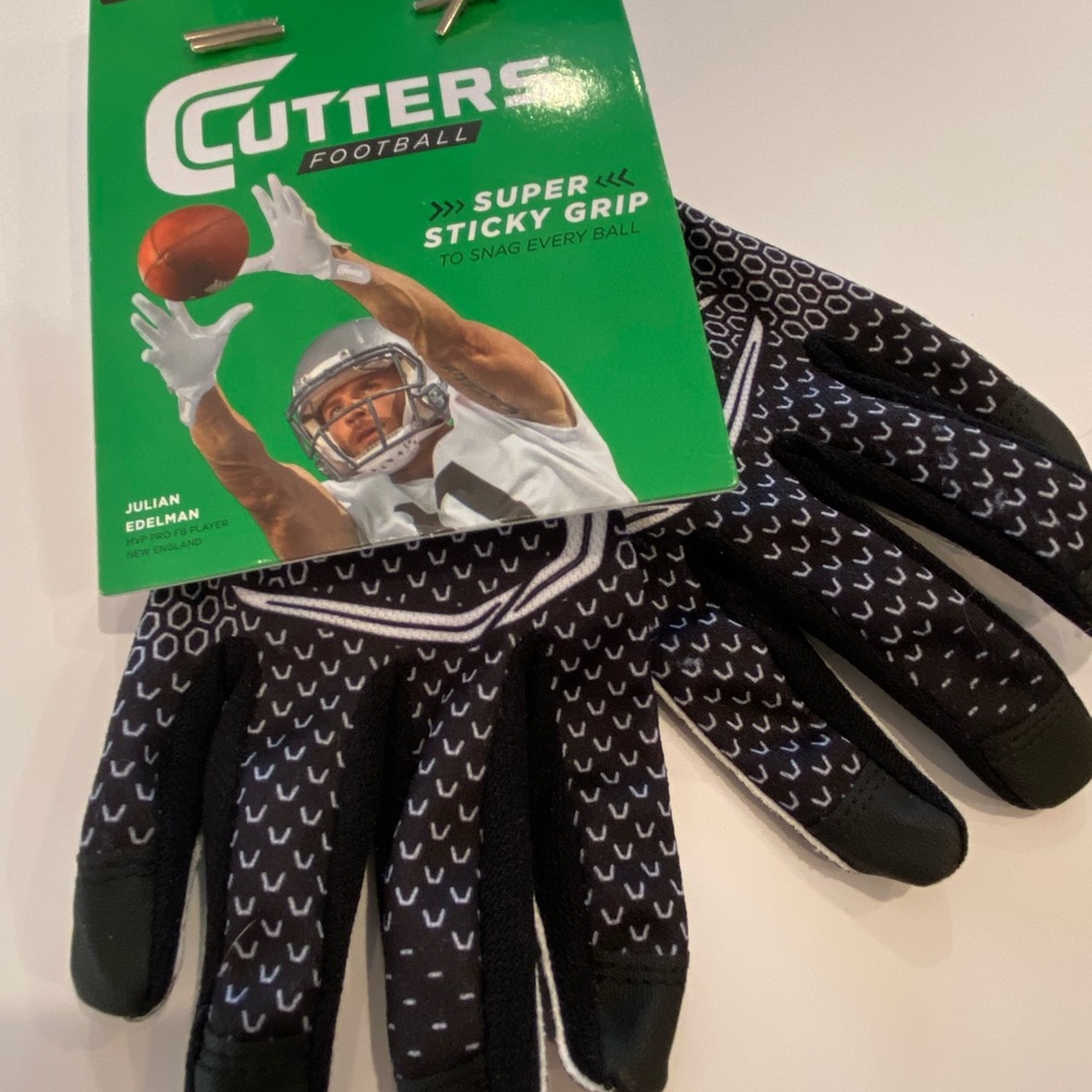 CUTTERS | FOOTBALL GLOVES